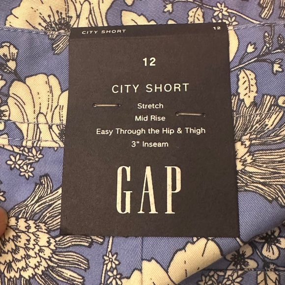 Brand New, Blue, Gap "City" Shorts w/ White Flowers. Classic and statement! NWT - Picture 5 of 9